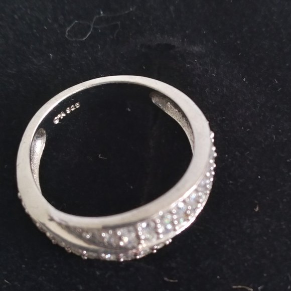 Sterling Silver Crossover Ring - Picture 2 of 2